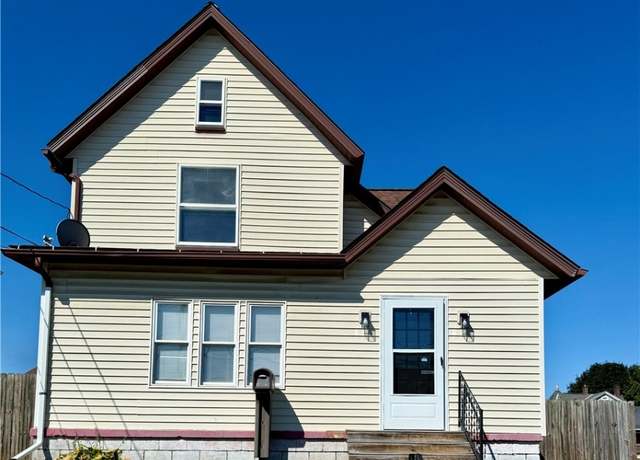 Property at 633 Park Ave SW, Canton, OH 44706, 3 beds, 2 baths