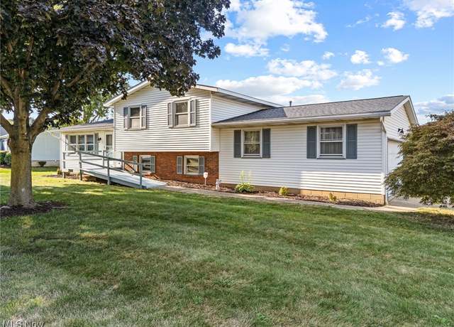 Property at 2808 Gettysburg Cir NW, Massillon, OH 44647, 3 beds, 3 baths