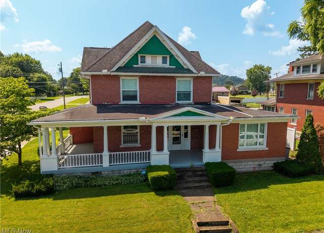 Property at 601 W 3rd St, Williamstown, WV 26187, 4 beds, 2 baths