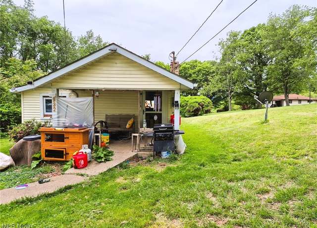 Property at 932 Logan St, East Liverpool, OH 43920, 2 beds, 1 bath