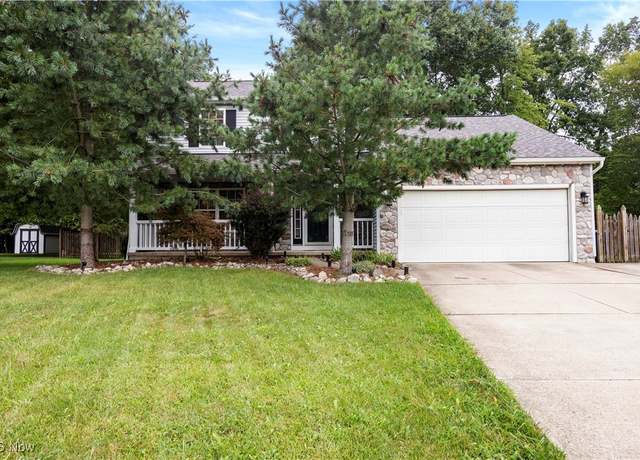 Property at 6238 Oak Tree Dr N, Lorain, OH 44053, 3 beds, 2.5 baths