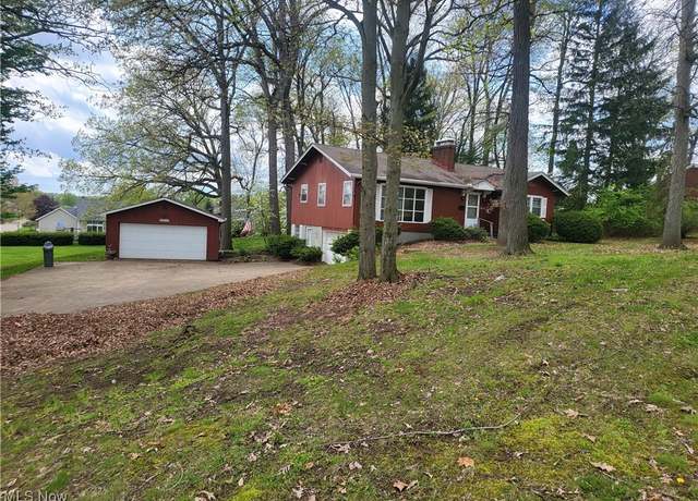 Property at 5144 Eastlake St NW, North Canton, OH 44720, 3 beds, 2 baths