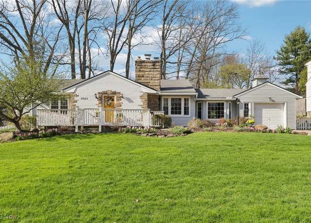 Property at 2045 Stabler Rd, Akron, OH 44313, 3 beds, 3 baths
