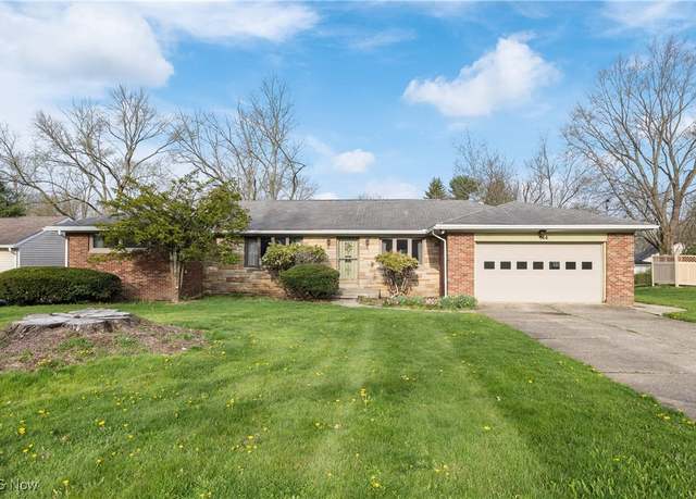 Property at 144 Westgate Ave, Wadsworth, OH 44281, 3 beds, 2 baths
