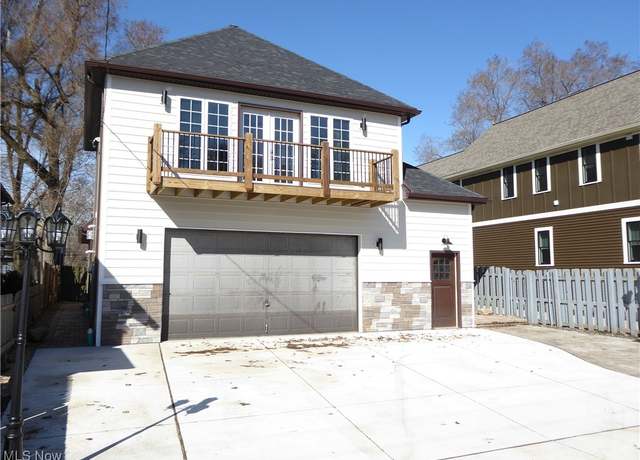 Property at 2160 W 40th St, Cleveland, OH 44113, 2 beds, 2.5 baths