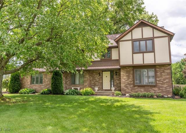 Property at 9066 Shelby St NW, Massillon, OH 44646, 4 beds, 2.5 baths