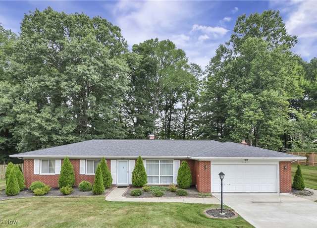 Property at 1127 Broadmoor Rd, Macedonia, OH 44056, 3 beds, 2 baths
