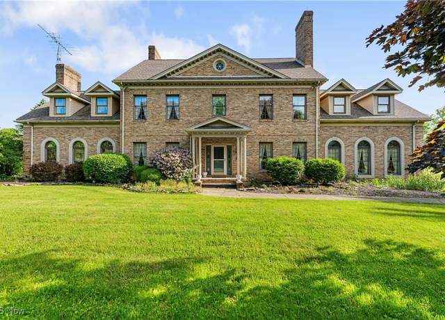 Property at 2143 North Orchard Rd NE, Bolivar, OH 44612, 4 beds, 2.5 baths