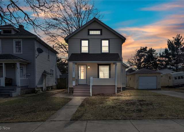 Property at 2342 E 29th St, Lorain, OH 44055, 4 beds, 2 baths