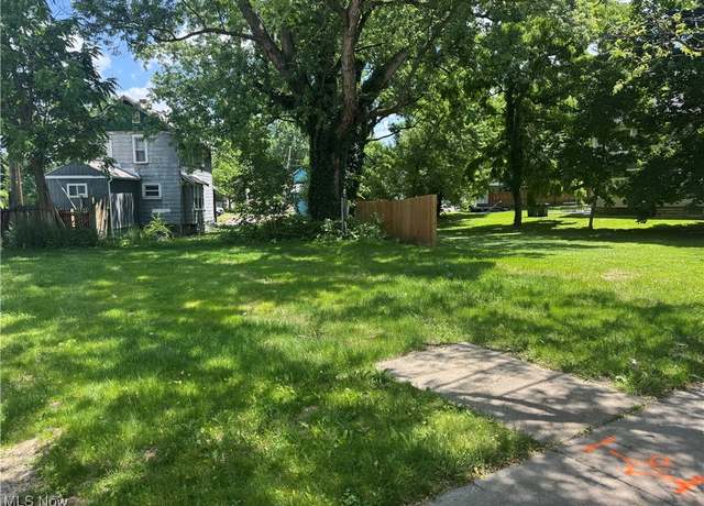 Property at 600 Parkman Rd, Warren, OH 44485