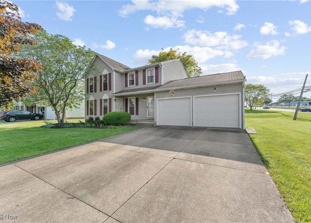 Property at 6527 Blossomwood Cir NE, Canton, OH 44721, 2 beds, 1.5 baths