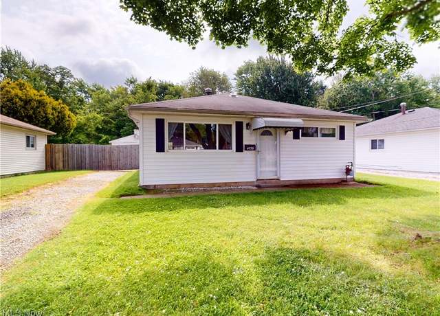 Property at 4775 Willowbrook Dr, Mentor, OH 44060, 3 beds, 1 bath