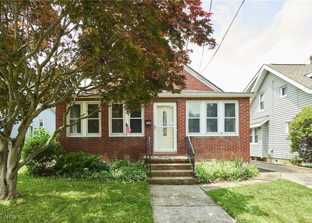 Property at 626 Orchard Ave, Barberton, OH 44203, 4 beds, 2 baths