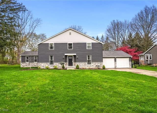 Property at 5433 Fleetwood Ave NW, Canton, OH 44718, 4 beds, 3 baths
