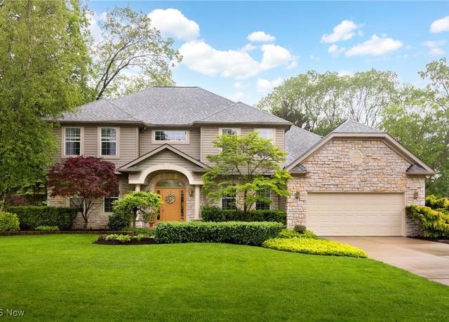 Property at 24557 Tricia Dr, Westlake, OH 44145, 4 beds, 2.5 baths