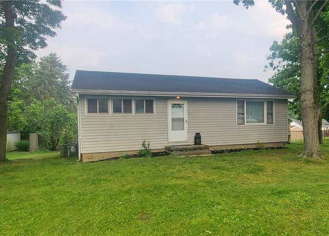 Property at 1932 Sequoia St, Cuyahoga Falls, OH 44221, 2 beds, 1.5 baths