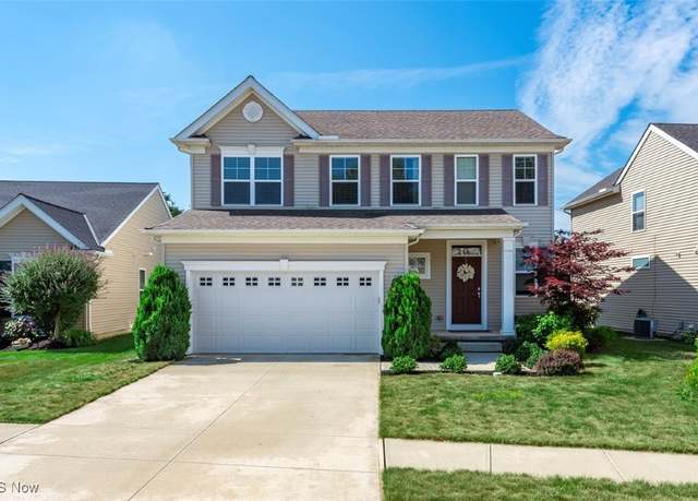 Property at 33165 Brookcrest Pl, Avon Lake, OH 44012, 3 beds, 2.5 baths