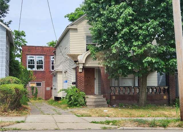 Property at 3776 E 71st St, Cleveland, OH 44105, 4 beds, 1.5 baths
