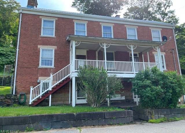 Property at 800 N Chestnut St, New Cumberland, WV 26047, 4 beds, 2 baths