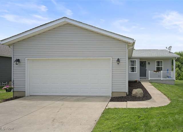 Property at 1855 Bloominghills Pl SE, Massillon, OH 44646, 3 beds, 2 baths