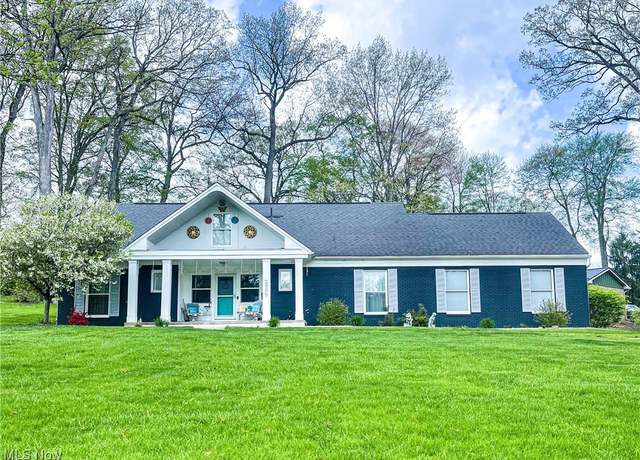 Property at 2989 Inwood Dr NW, Massillon, OH 44646, 3 beds, 3 baths