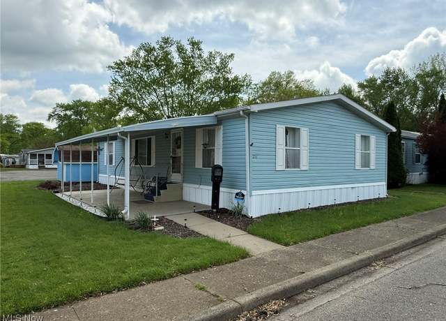 Property at 218 Shel Mar Dr SE, New Philadelphia, OH 44663, 3 beds, 2 baths