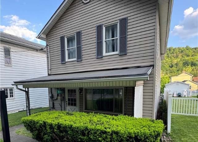 Property at 55960 National Rd, Bridgeport, OH 43912, 3 beds, 1.5 baths