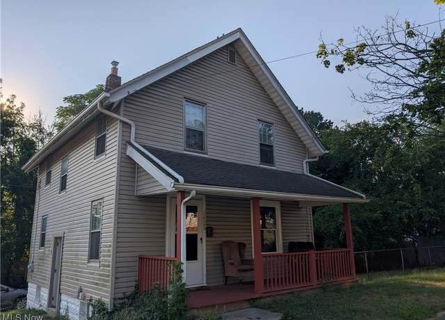 Property at 1725 Manchester Rd, Akron, OH 44314, 3 beds, 1 bath