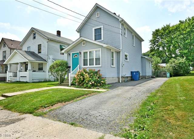 Property at 90 Harvey St, Struthers, OH 44471, 3 beds, 2 baths