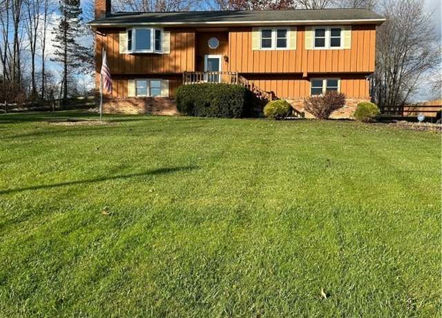 Property at 11100 Pekin Rd, Newbury, OH 44065, 3 beds, 2.5 baths