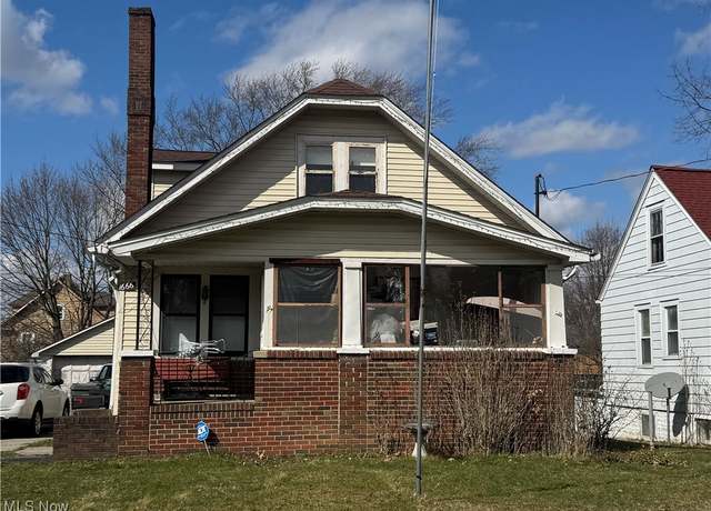 Property at 1666 Bancroft Ave, Youngstown, OH 44514, 3 beds, 1 bath