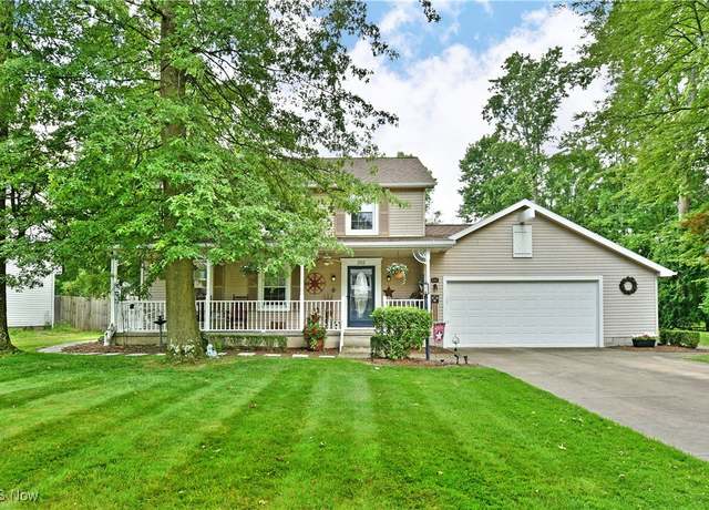 Property at 252 Greenbriar Dr, Cortland, OH 44410, 5 beds, 3.5 baths