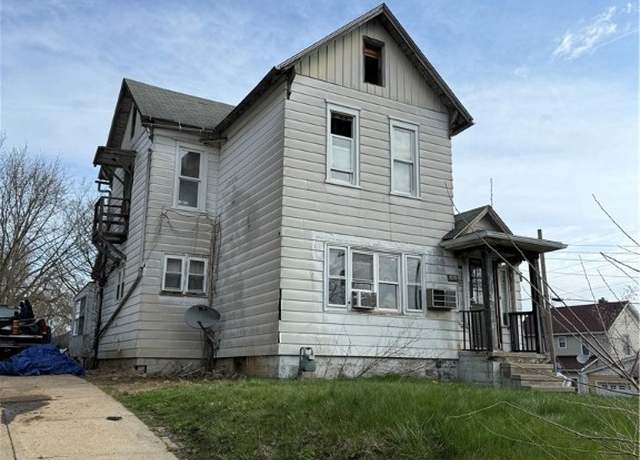 Property at 820 Milner St, Alliance, OH 44601, 2 beds, 1.5 baths
