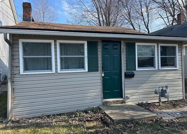 Property at 1131 Windermere Dr, Willoughby, OH 44094, 2 beds, 1 bath