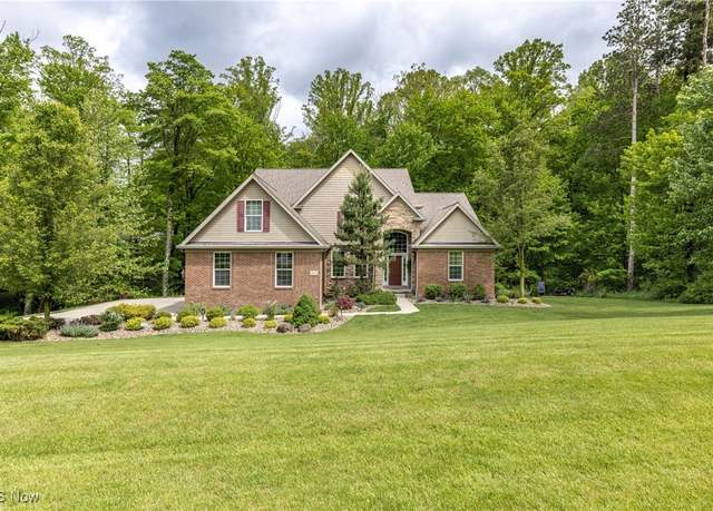 Property at 14129 Ryan Dr, Walton Hills, OH 44146, 5 beds, 3.5 baths