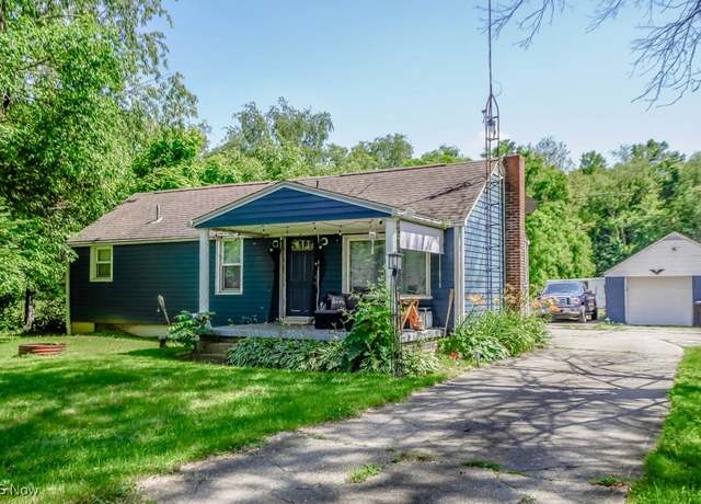 Property at 8160 Navarre Rd SW, Massillon, OH 44646, 2 beds, 2 baths