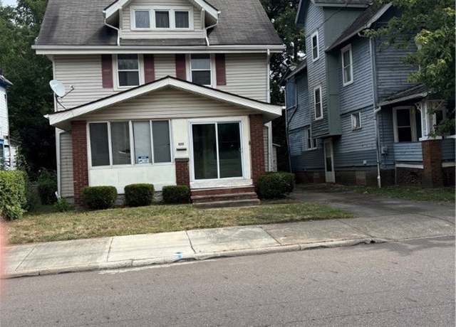 Property at 577 Rhodes Ave, Akron, OH 44307, 3 beds, 1.5 baths