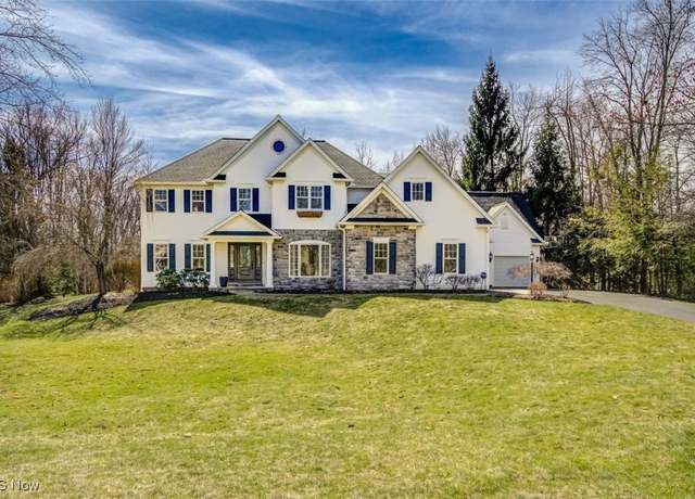 Property at 535 Manorbrook Dr, Chagrin Falls, OH 44022, 5 beds, 4 baths
