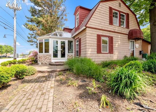 Property at 7285 Center St, Mentor, OH 44060, 6 beds, 4 baths