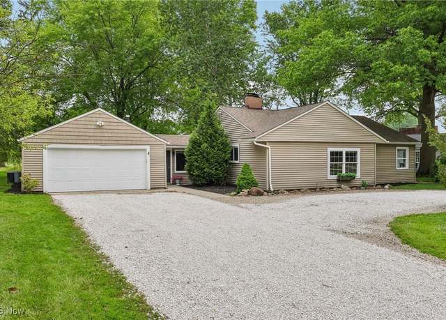 Property at 531 Atterbury Blvd, Hudson, OH 44236, 3 beds, 2 baths