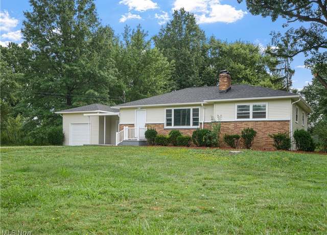 Property at 111 Ohltown Rd, Youngstown, OH 44515, 4 beds, 2 baths