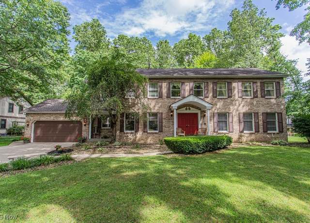 Property at 449 Westchester Dr SE, Warren, OH 44484, 3 beds, 3.5 baths
