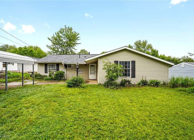 Property at 2653 Deer St, Streetsboro, OH 44241, 3 beds, 1.5 baths