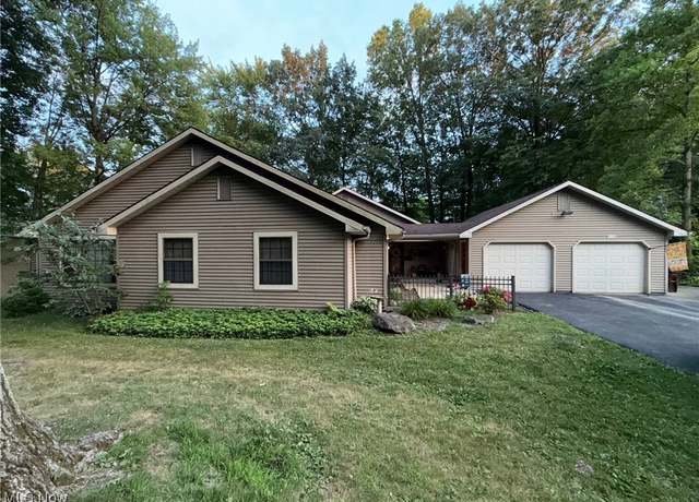 Property at 972 Perkins Jones Rd NE, Warren, OH 44483, 2 beds, 1 bath