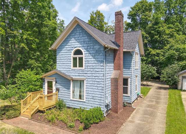 Property at 491 Stinaff St, Kent, OH 44240, 4 beds, 2.5 baths