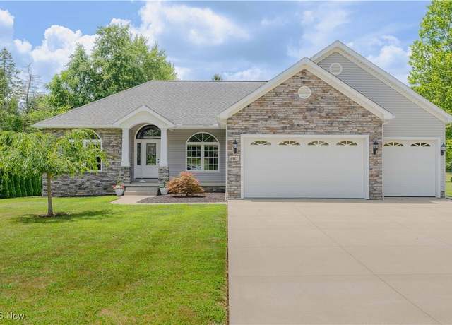 Property at 6117 Marelis Ave NE, Canton, OH 44721, 3 beds, 2.5 baths