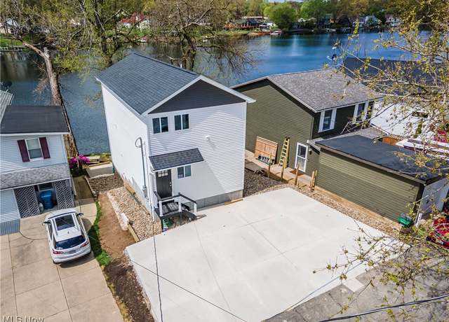 Property at 3658 Birdland Ave, Akron, OH 44319, 4 beds, 3.5 baths