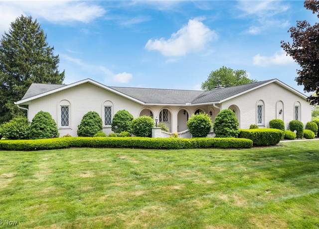 Property at 2033 Carnoustie Dr, Uniontown, OH 44685, 4 beds, 4.5 baths