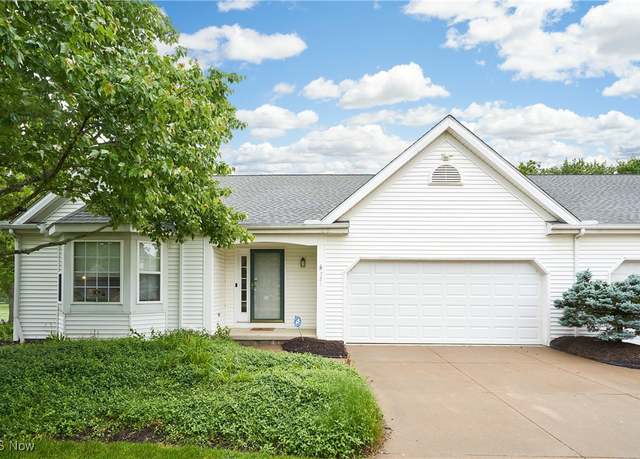 Property at 721 Pebblecreek Dr, Akron, OH 44320, 2 beds, 2 baths