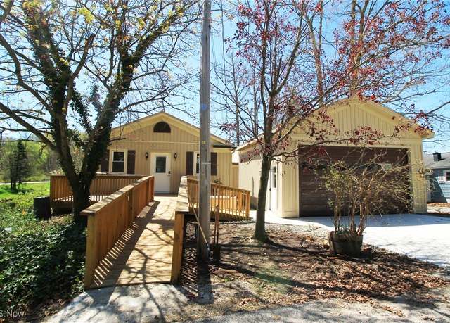 Property at 745 Mcroberts Ave, Aurora, OH 44202, 3 beds, 3 baths